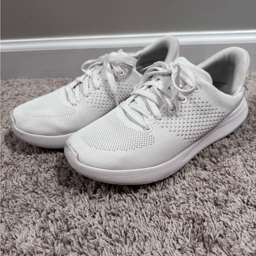 Kizik Lima White Sneakers